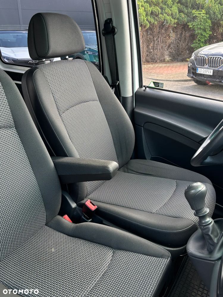 Mercedes-Benz VITO - 16