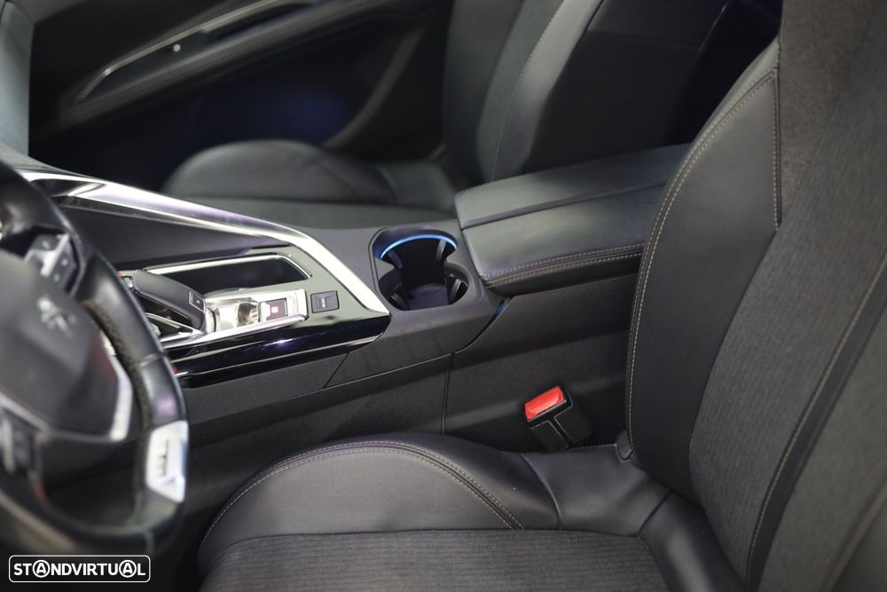 Peugeot 5008 1.5 BlueHDi GT Line EAT8 - 19