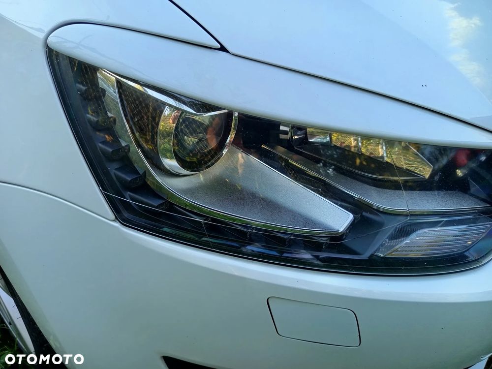 Volkswagen Polo - 2