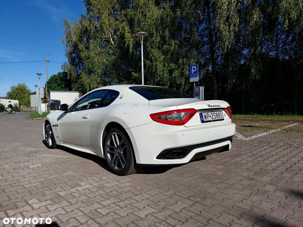 Maserati GranTurismo Sport - 11