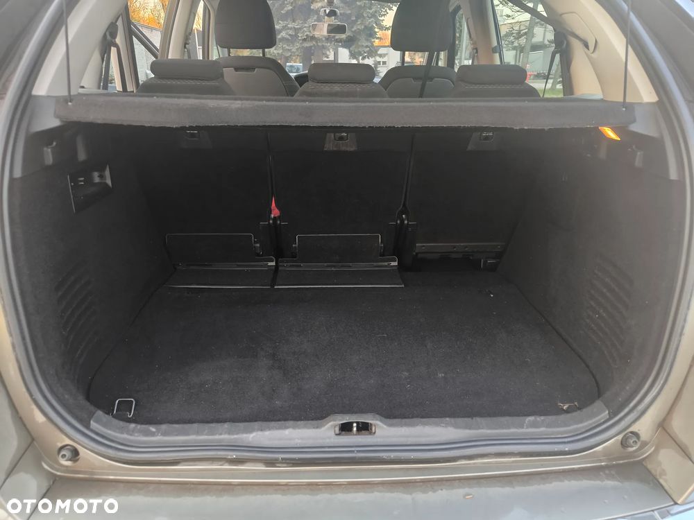 Citroën C4 Picasso - 12