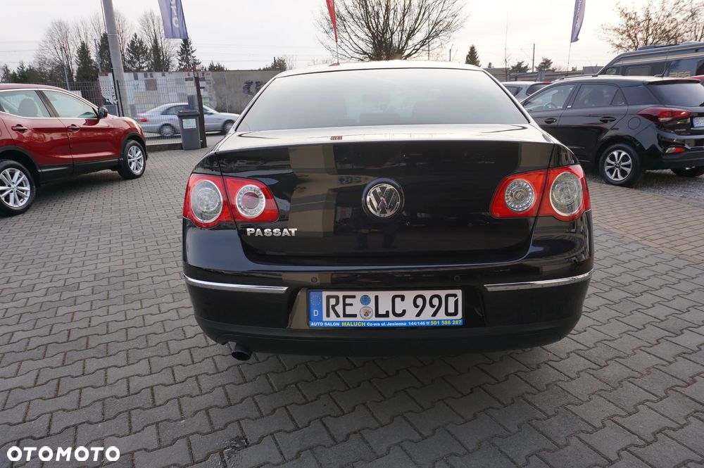 Volkswagen Passat 1.6 Comfortline Family - 8