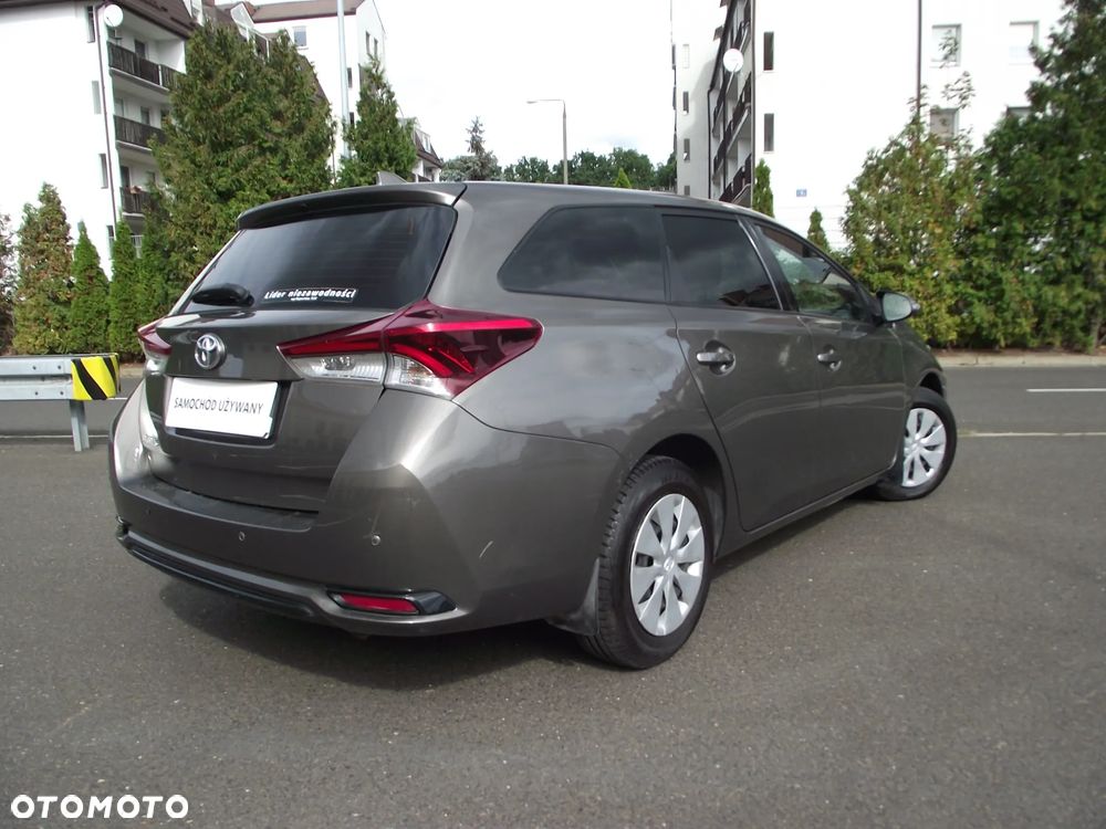 Toyota Auris 1.6 Classic Plus - 7