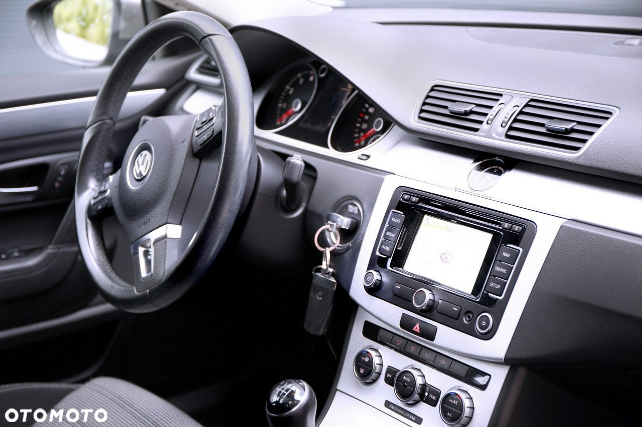 Volkswagen Passat CC - 10