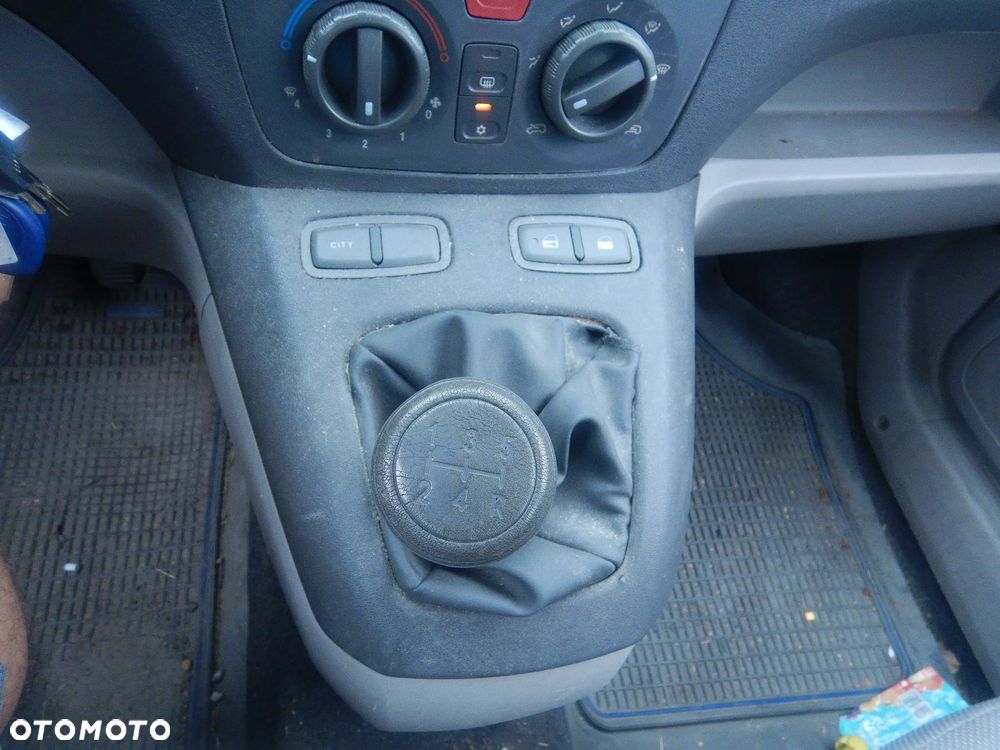 CZĘSCI - Fiat Idea 1,3JTD  51kW 70KM 188A9000 5B LAKIER 163 2005r. INDEX - 8995 - 12
