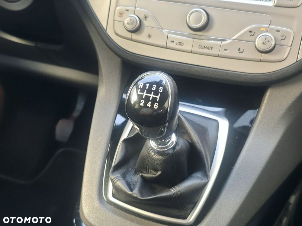 Ford Kuga - 19
