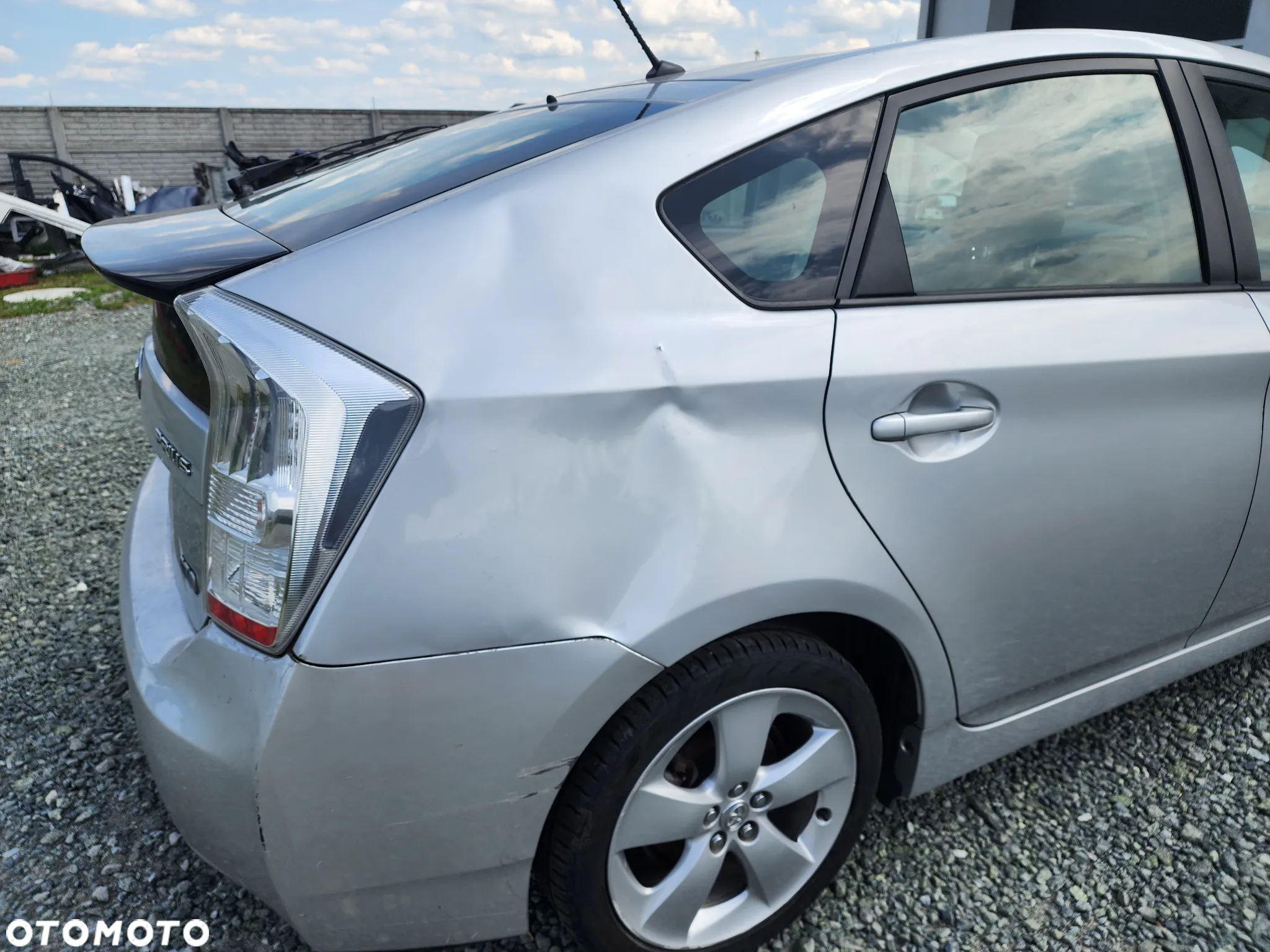 Toyota Prius (Hybrid) Executive - 5