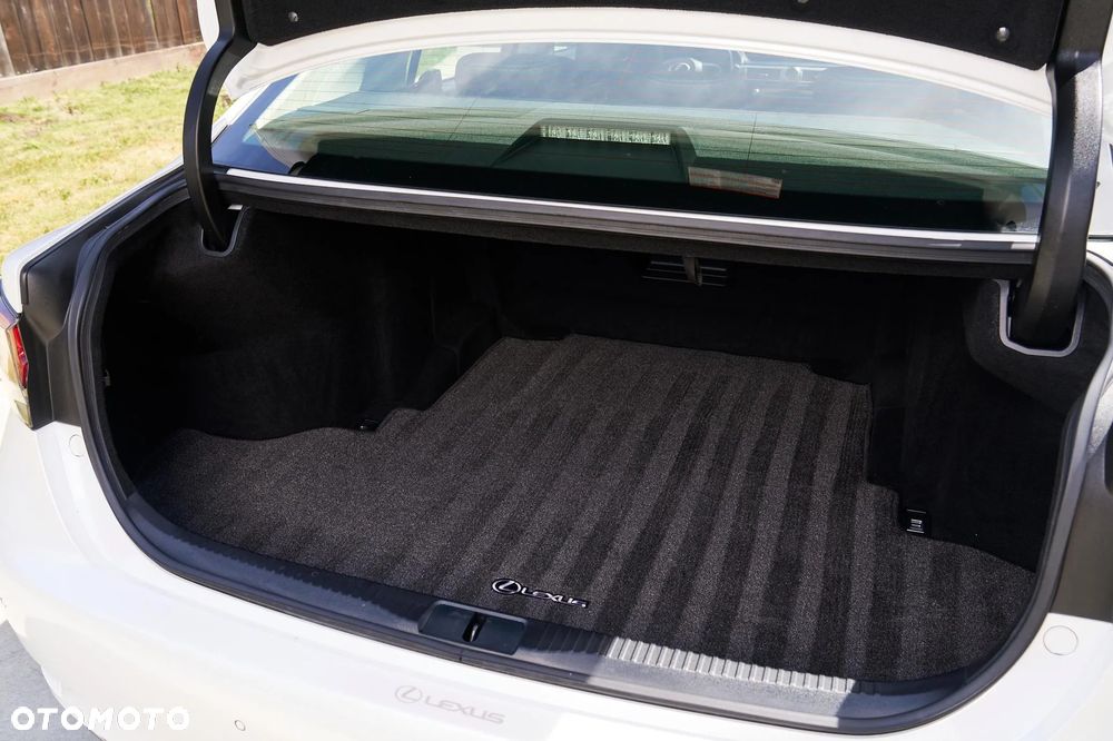Lexus GS - 22
