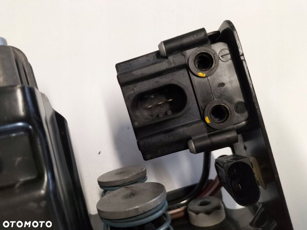 KOMPRESOR POMPA ZAWIESZENIA BMW F07 F10 F11 6875176 - 6