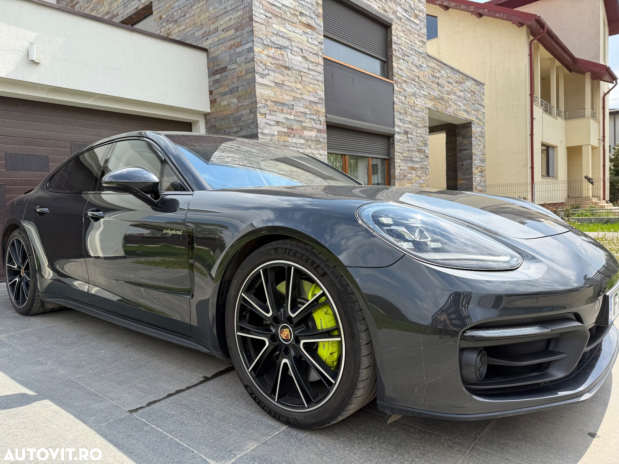 Porsche Panamera 4S Executive - 5