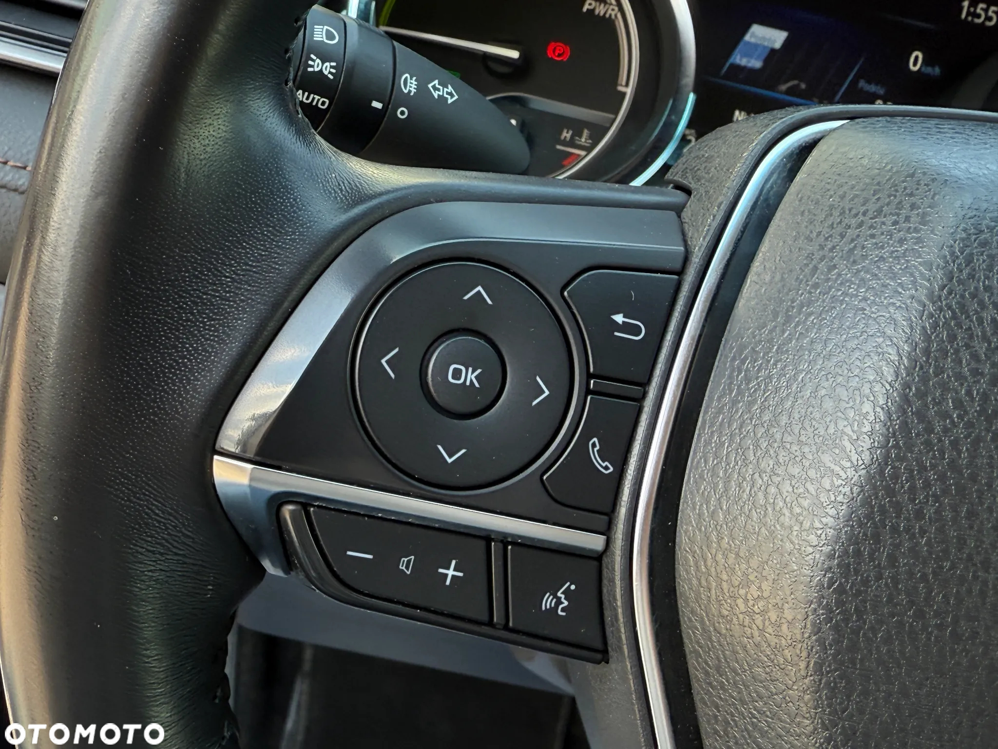 Toyota Camry 2.5 Hybrid Comfort CVT - 25