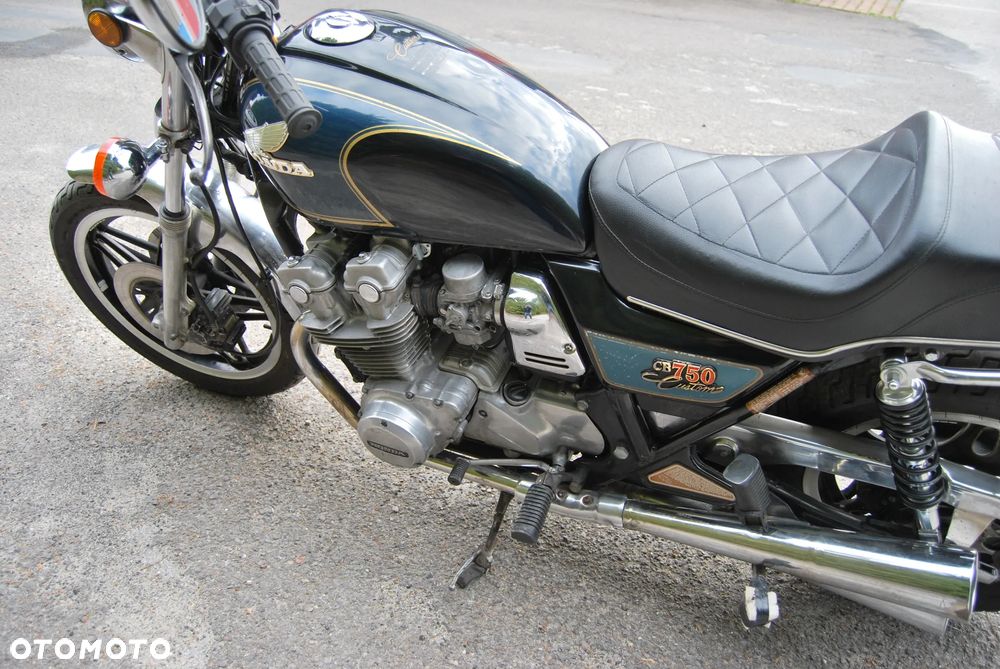 Honda CB - 8