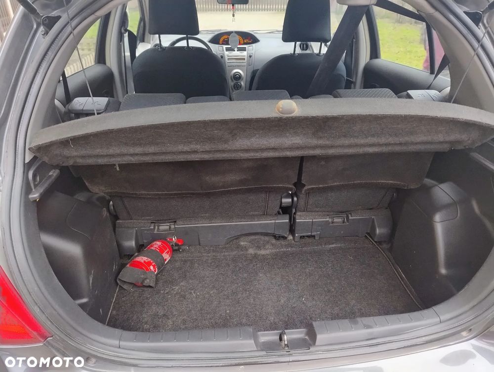 Toyota Yaris 1.33 2010 - 13