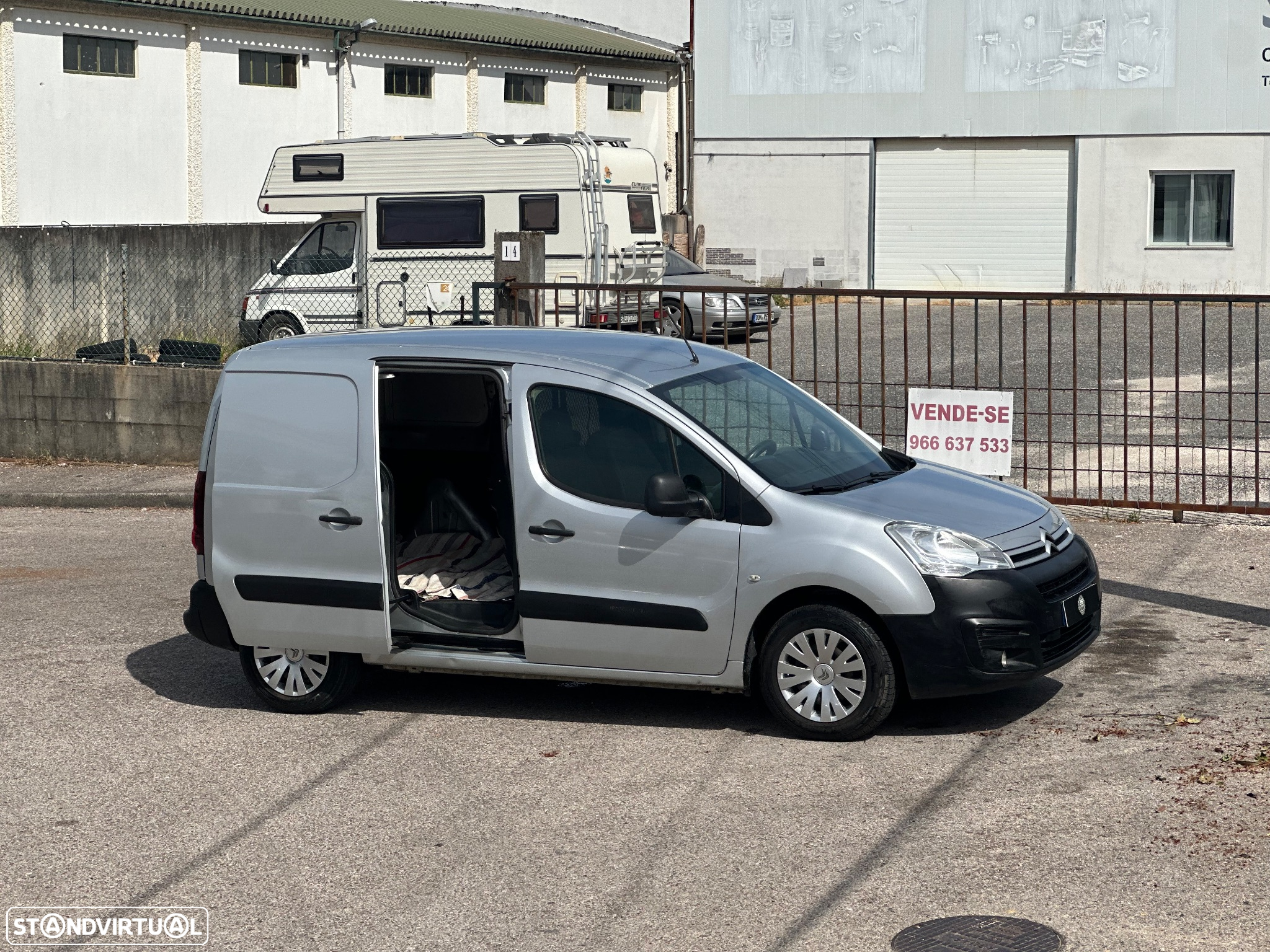 Citroën Berlingo 1.6 e-HDi Exclusive - 17