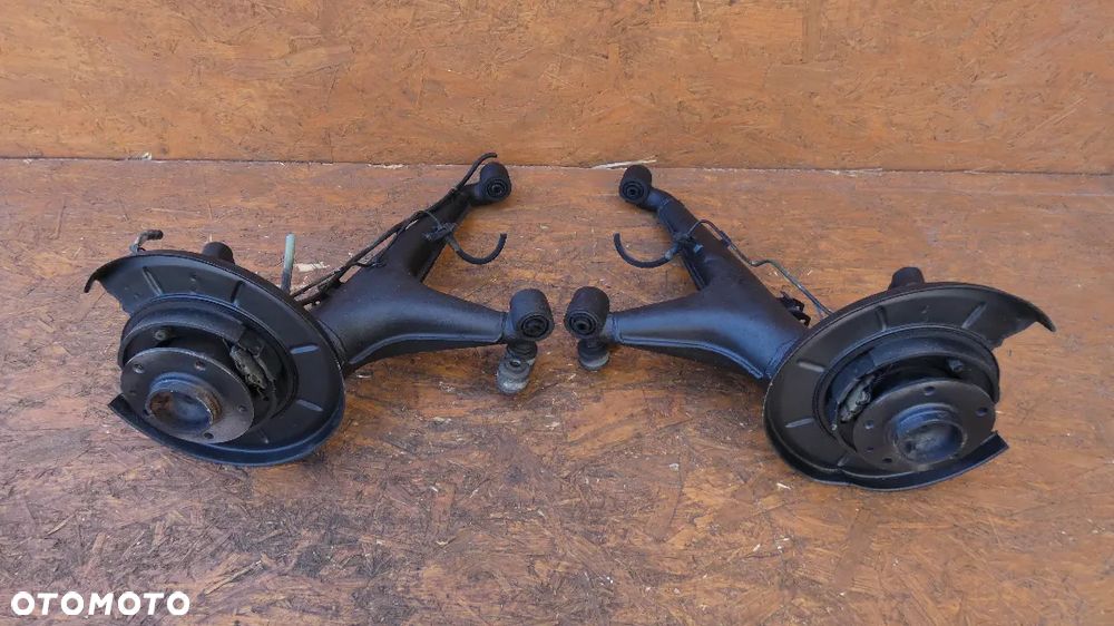 BMW E24 ZWROTNICA PRAWY LEWY TYŁ - 2