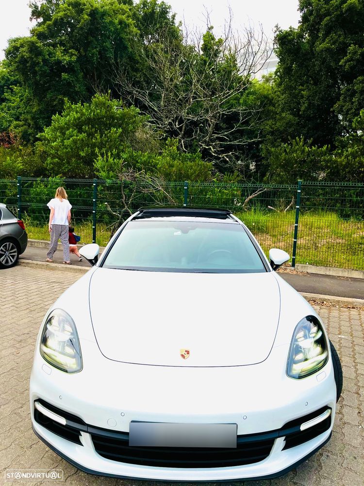 Porsche Panamera 4 E-Hybrid - 29