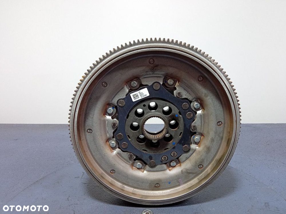 SKODA SUPERB III 2.0 TDI KOŁO DWUMASOWE 05L105266K - 1