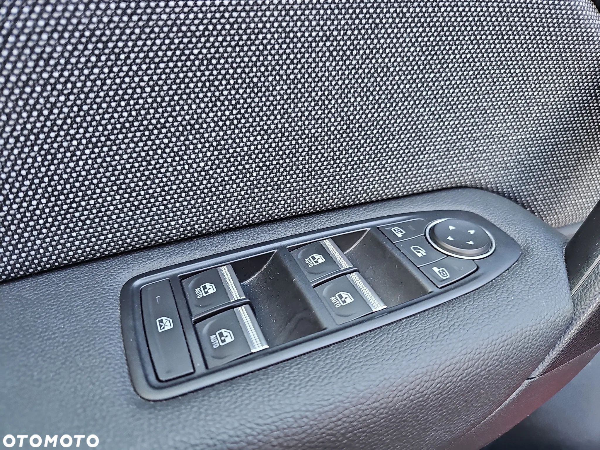 Renault Symbioz 1.6 E-Tech Full Hybrid 145 Techno - 9