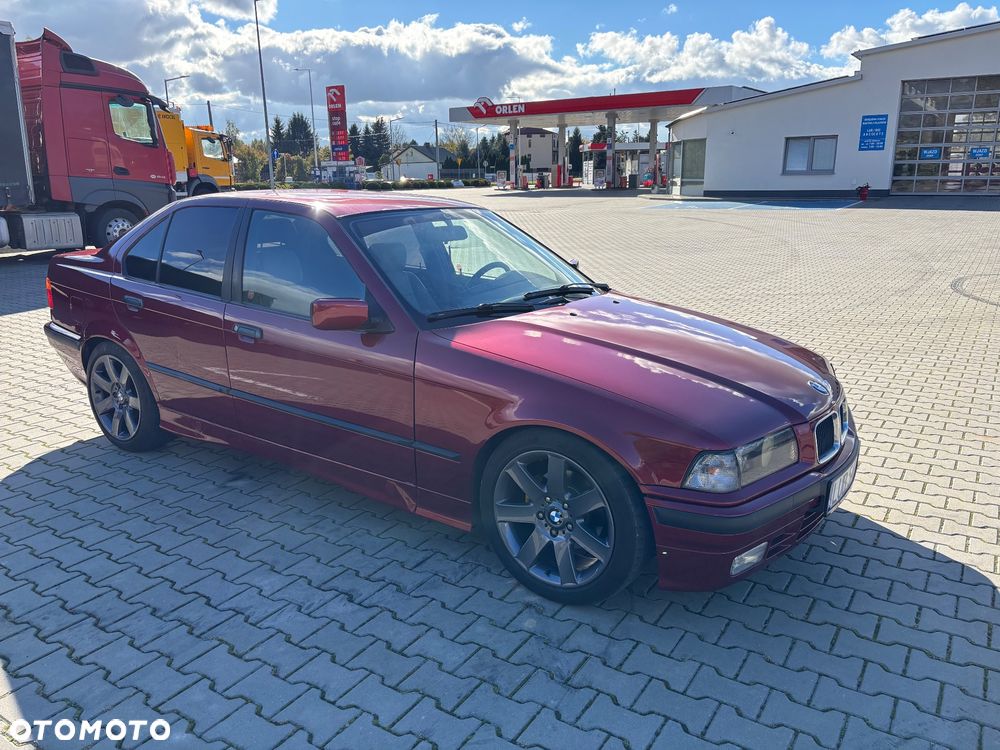 BMW Seria 3 328i - 5