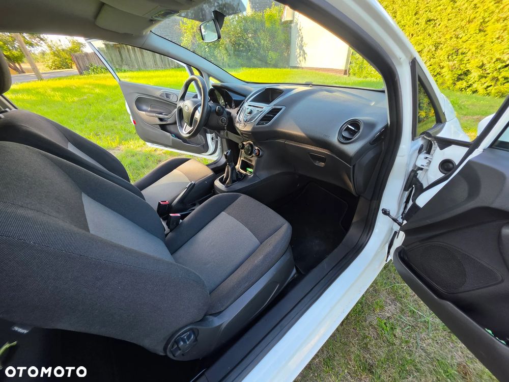 Ford Fiesta 1.25 Trend Edition - 23