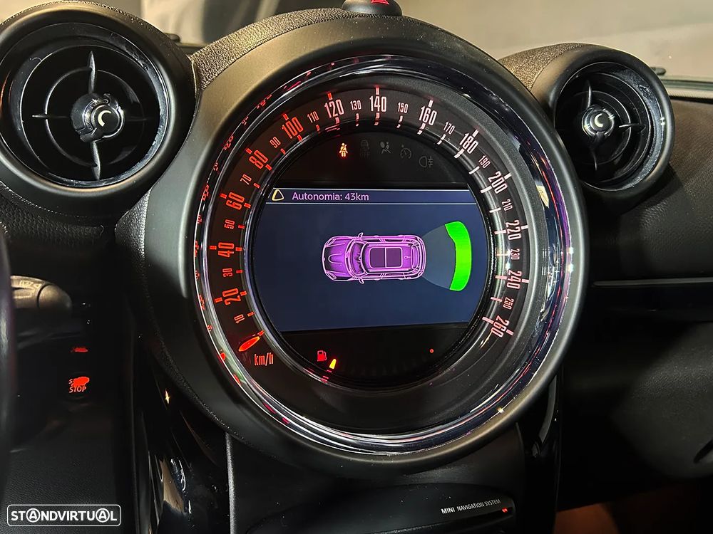 MINI Countryman Cooper SD ALL4 - 37