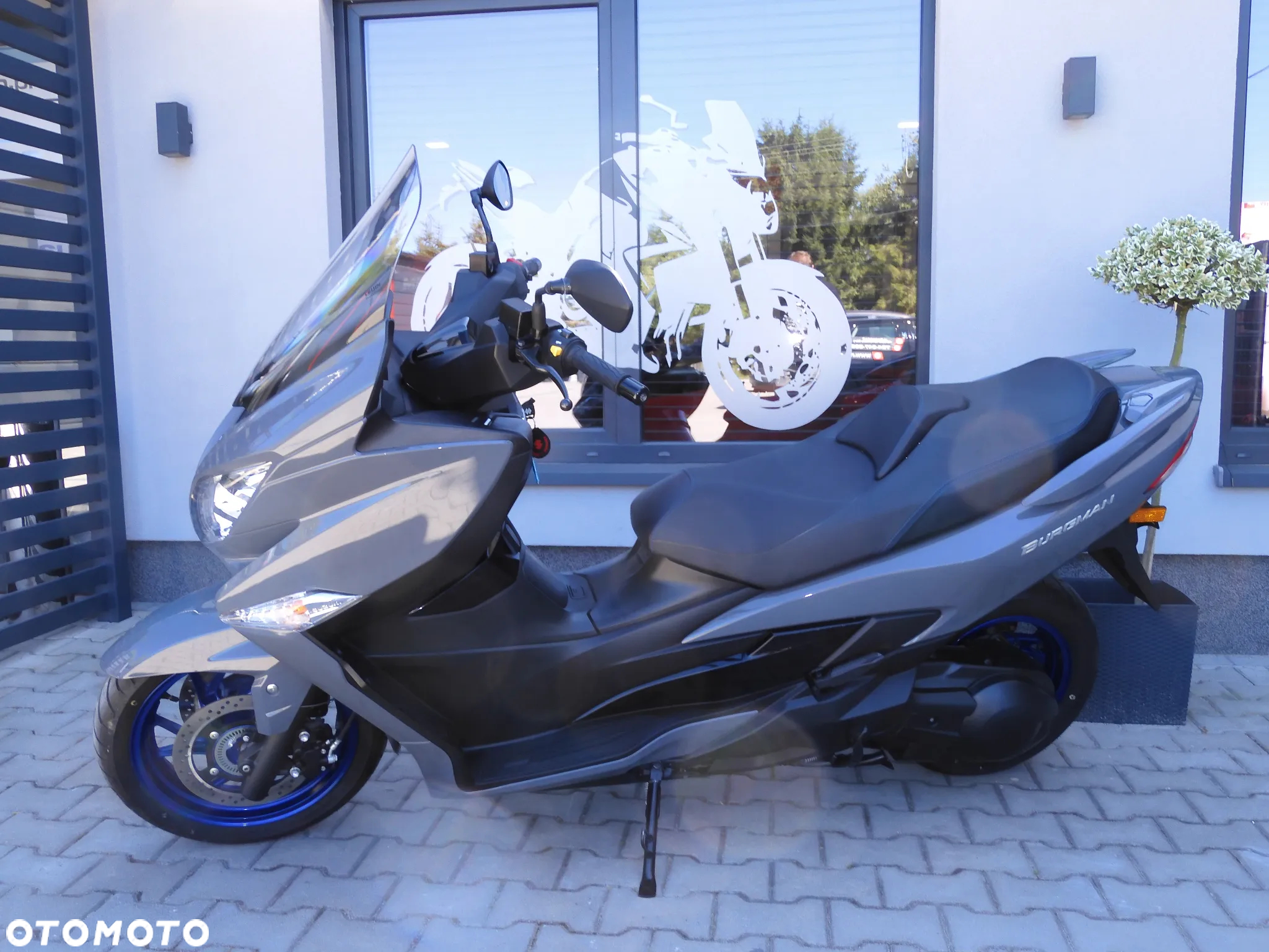 Suzuki Burgman - 21