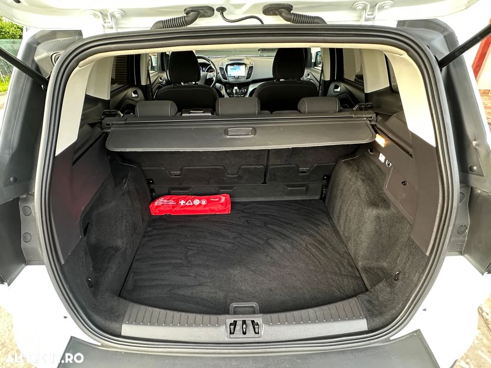 Ford Kuga 2.0 TDCi 4x4 Aut. Titanium - 15