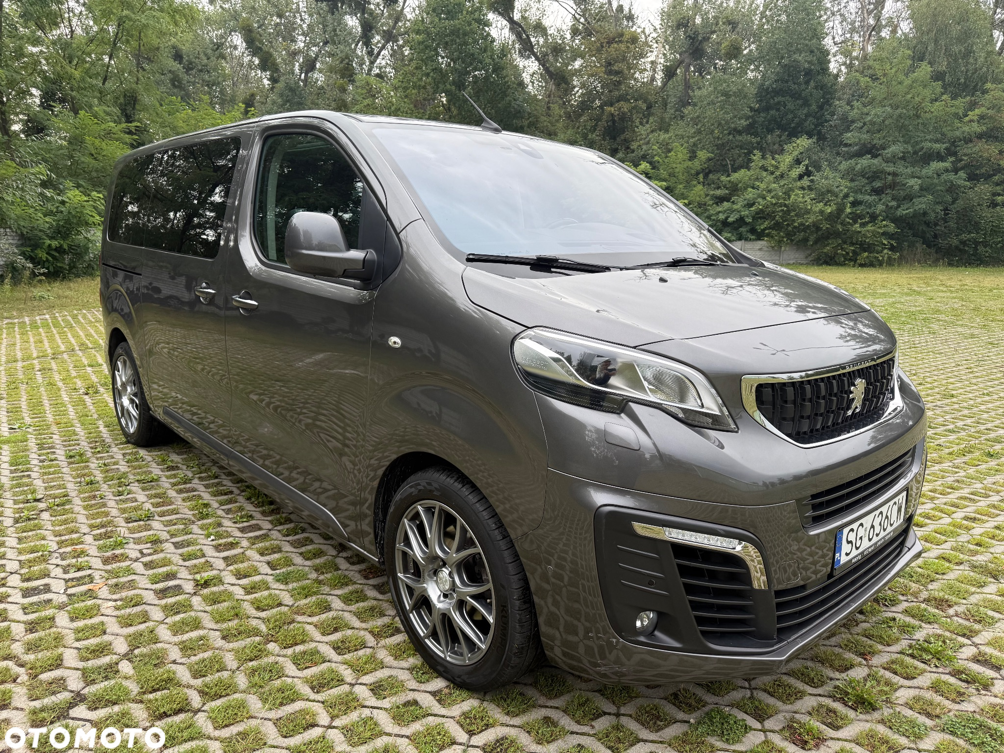 Peugeot Traveller 2.0 BlueHDi Standard Business - 4