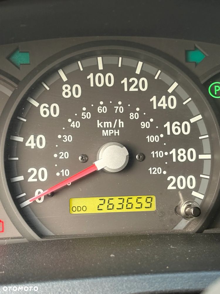 Kia Sorento 2.5 CRDi (lea) - 19