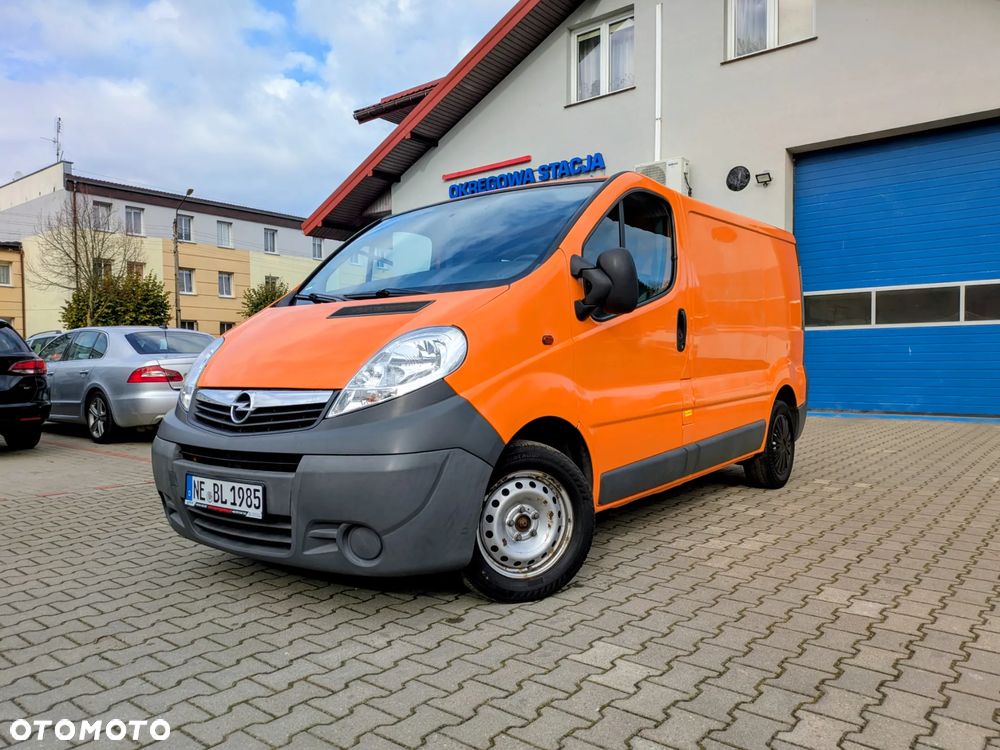 Opel Vivaro - 1