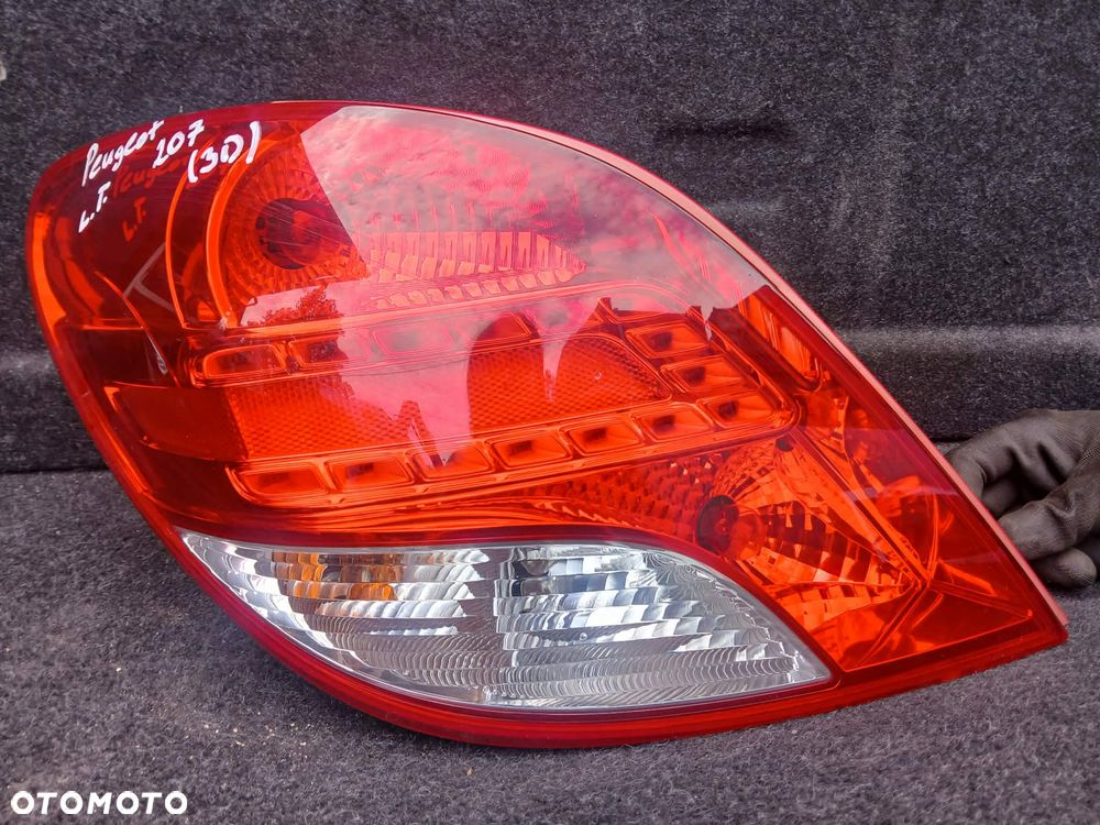 Peugeot 207 lift lampa tylna lewa, prawa - 1