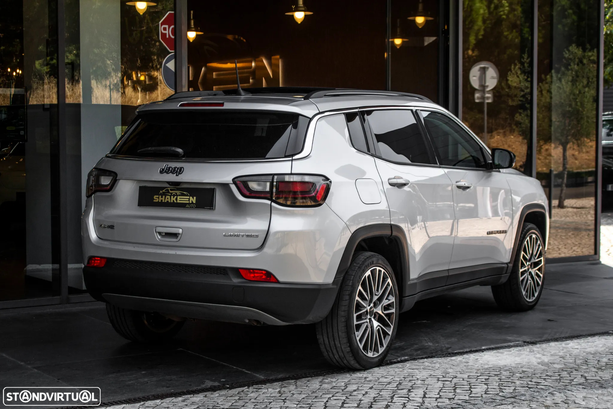 Jeep Compass 1.3 TG 4Xe Limited S - 4