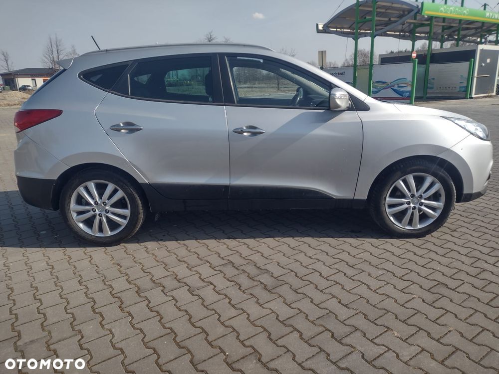 Hyundai ix35 2.0 CRDi 4WD Automatik Premium - 11