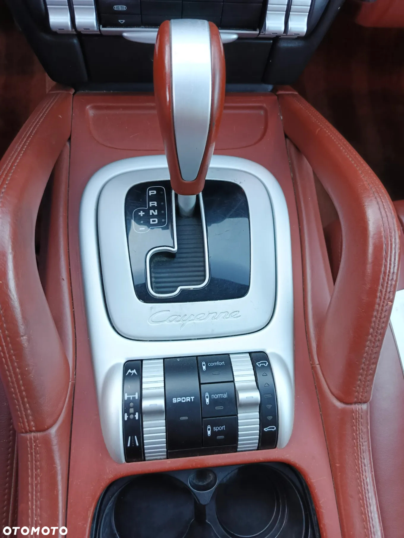 Porsche Cayenne - 38