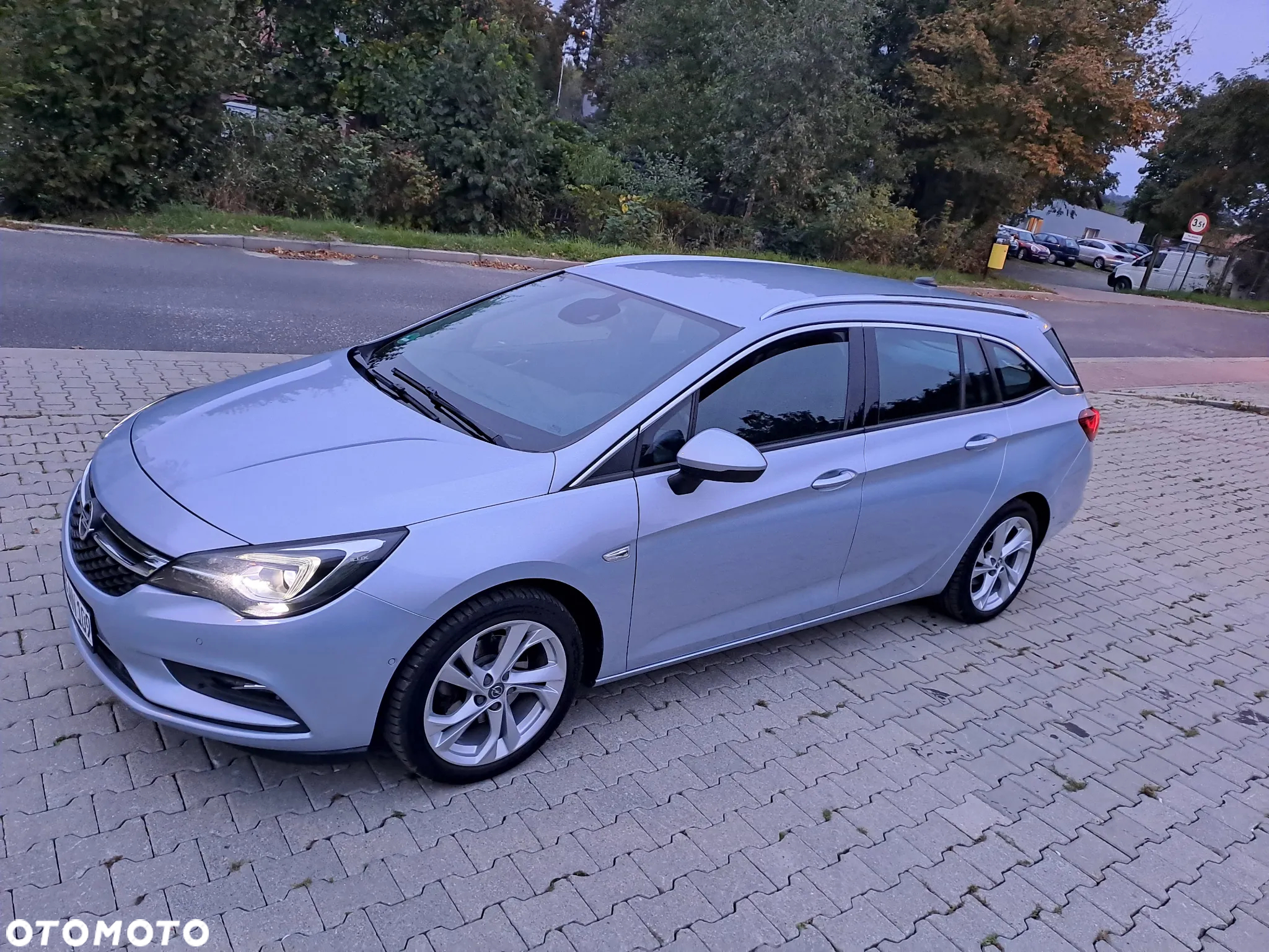 Opel Astra V 1.6 T GPF Dynamic S&S - 11