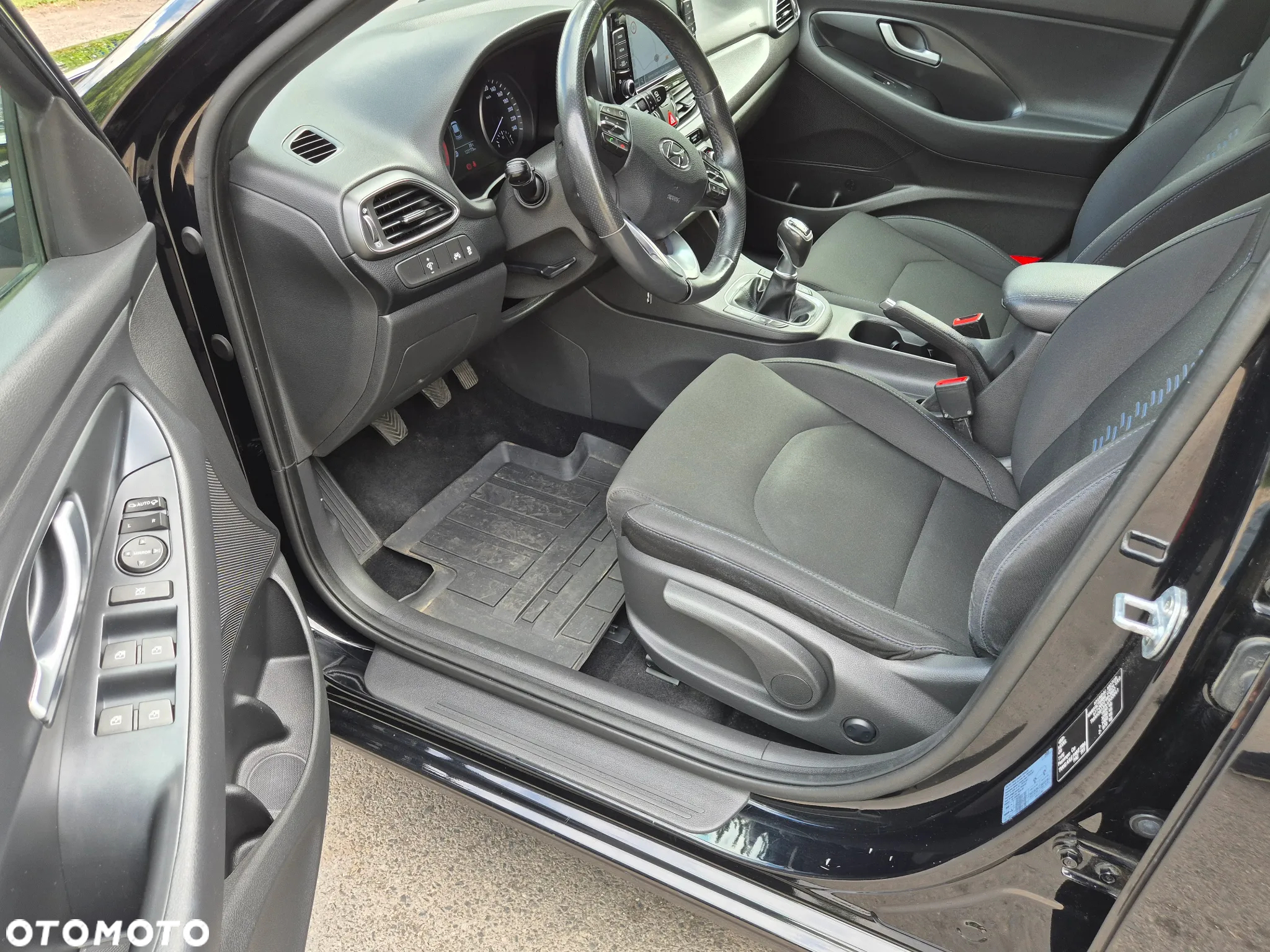 Hyundai i30 Kombi 1.4 T-GDI Premium - 9