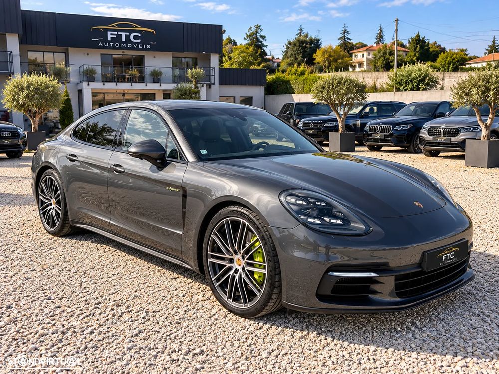 Porsche Panamera 4 E-Hybrid Platinum Edition - 4