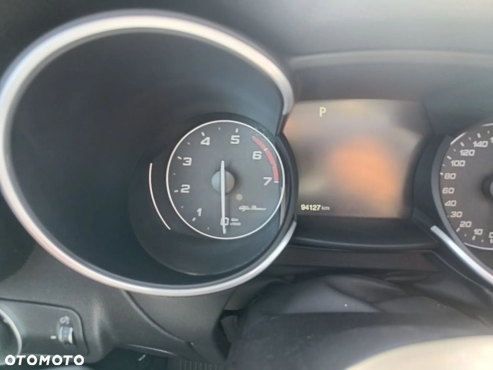 Alfa Romeo Stelvio 2.0 Turbo 16V AT8-Q4 Tributo Italiano - 19