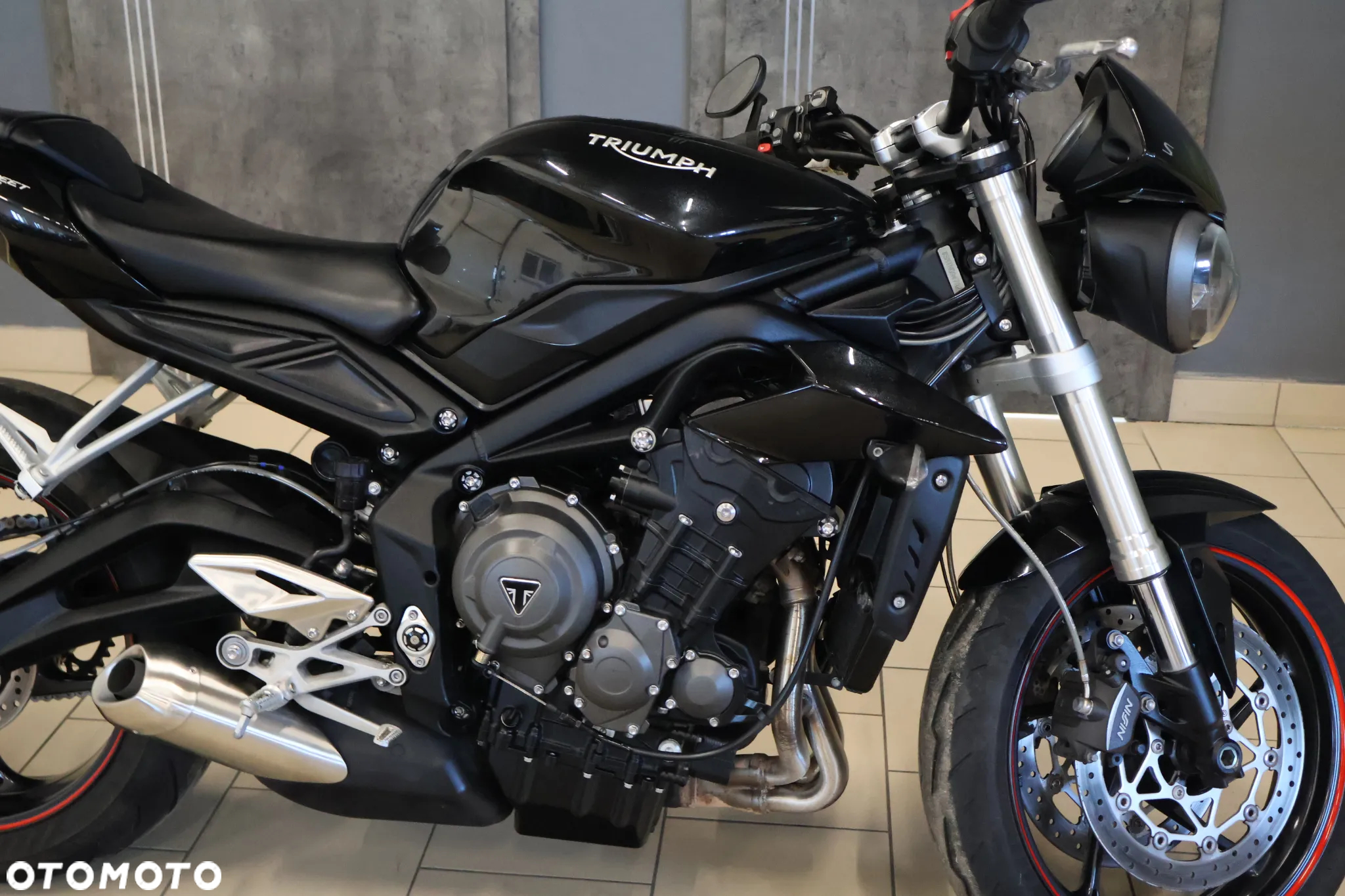 Triumph Street Triple - 10