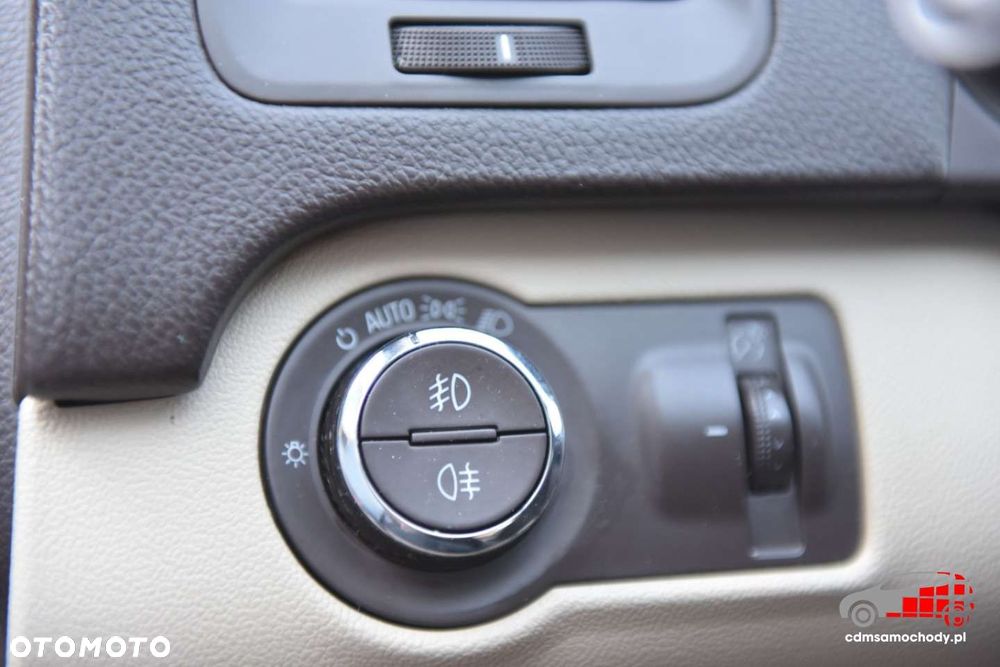 Opel Insignia - 35