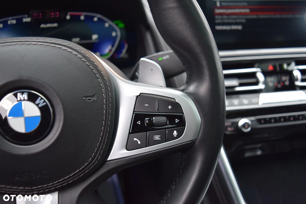 BMW Seria 8 840d xDrive mHEV - 23