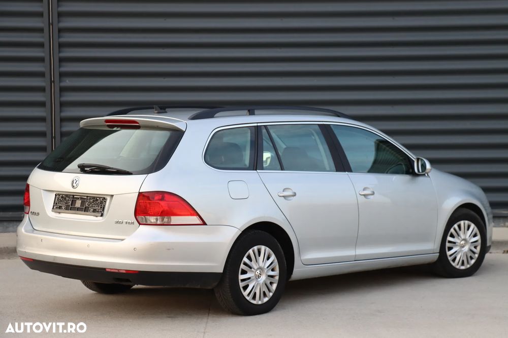 Volkswagen Golf 2.0 TDI DPF BlueMotion Technology Team - 3