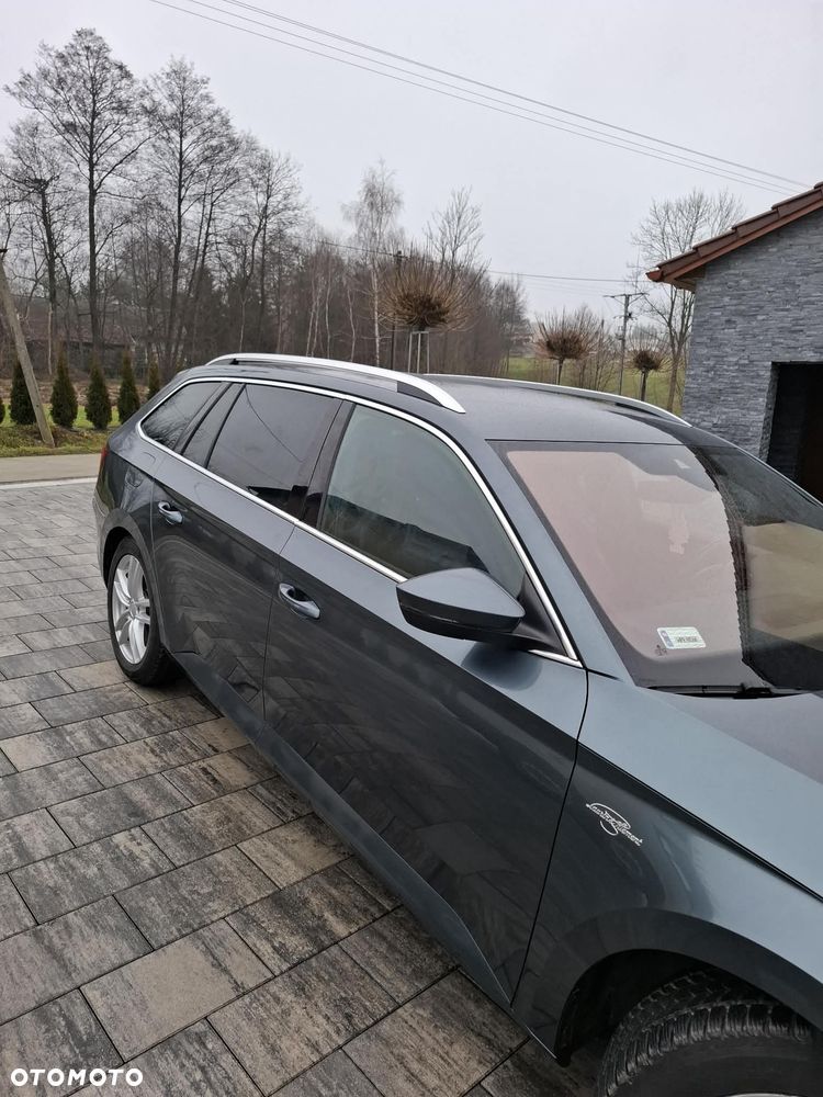 Skoda Superb 2.0 TDI 4x4 L&K DSG - 3