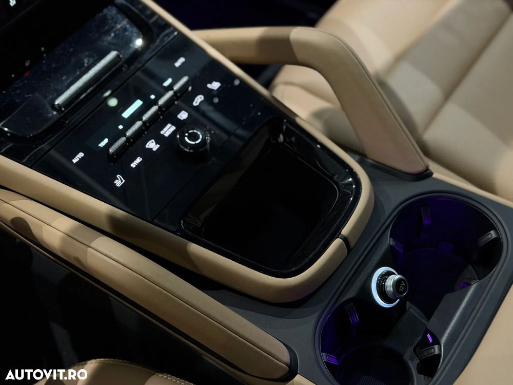 Porsche Cayenne Standard - 29