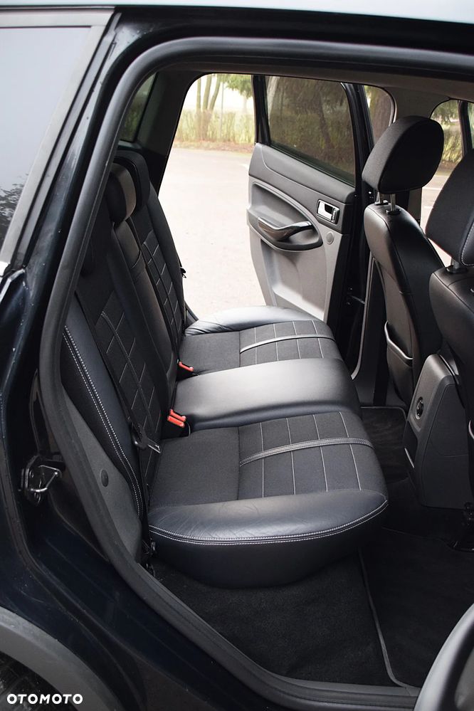 Ford Kuga 2.0 TDCi 4x4 Trend - 32