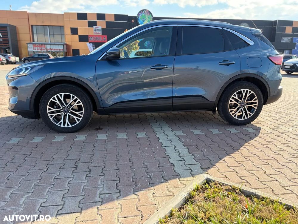 FORD Kuga 2023 — imagine 6