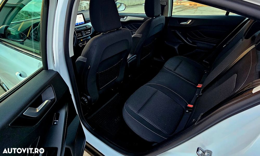 Ford Focus 1.5 EcoBlue Titanium Business - 10