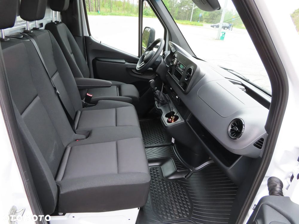 Mercedes-Benz Sprinter 519 CDI 190 KM Firana + Winda Załadowcza 1000 Kg Udźwig Skrzynia 4269 mm Długa 8.E.Palet Rozstaw Osi 4325 mm DMC 3500 Kg Ładowność 763 Kg WZMACNIANY Stan Jak NOWY Gotowy Dostępny OKAZJA - 33