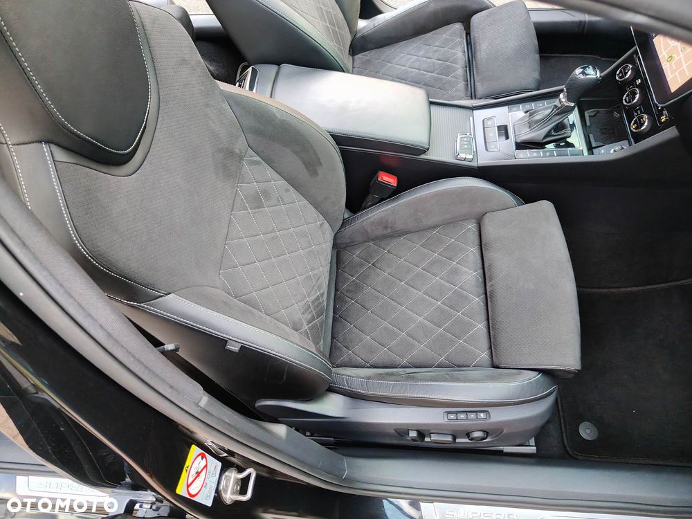 Skoda Superb 2.0 TDI DSG Sportline - 18