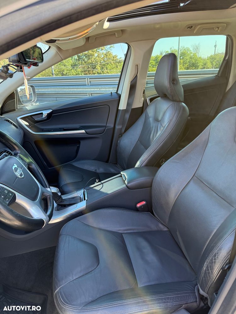 Volvo XC 60 D4 Momentum - 19